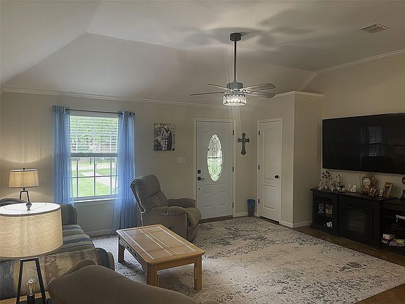 4th image of 1209 China St
