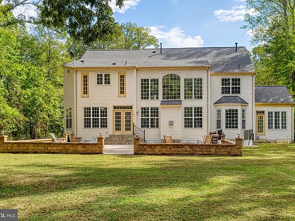 4th image of 685 Telegraph Rd