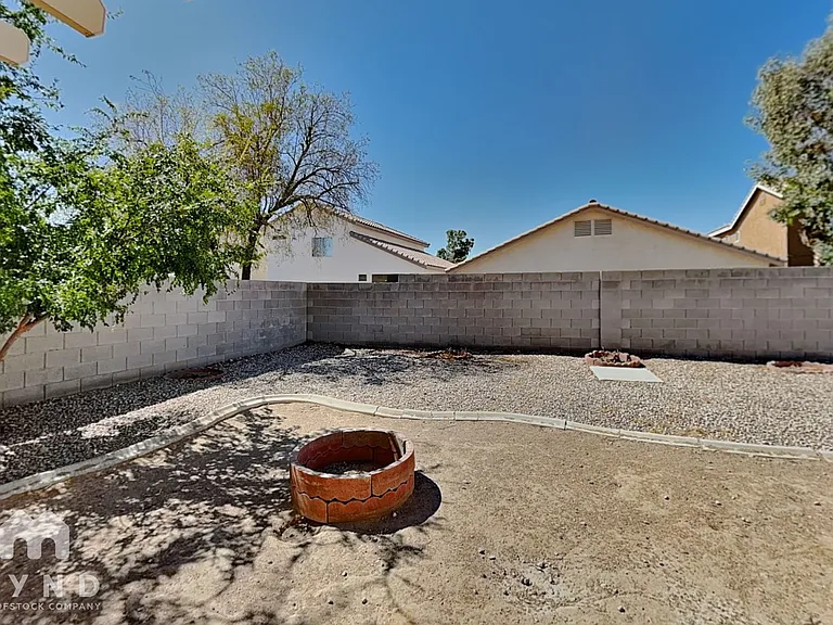 695 Emerald City Ave — Photo 19
