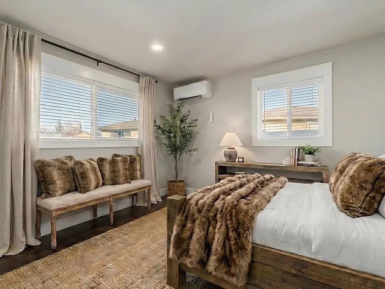 604 W Crest Dr — Photo 10