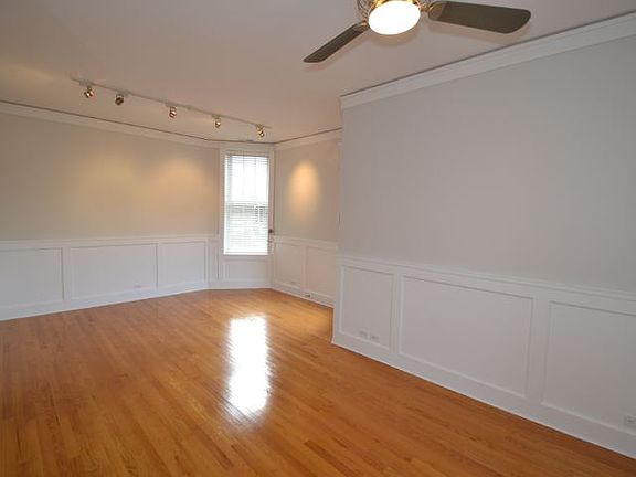 3rd image of 3614 N Bosworth Ave #G05c