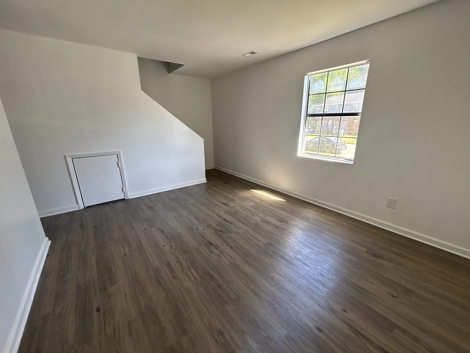 1431 Cherrycrest Drive - A — Photo 4