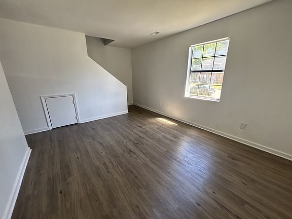 4th image of 1431 Cherrycrest Dr #A