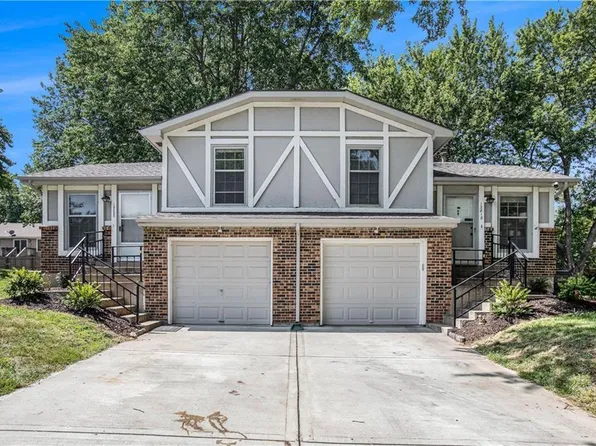 12818 S Blackfoot Dr #1, Olathe, KS 66062