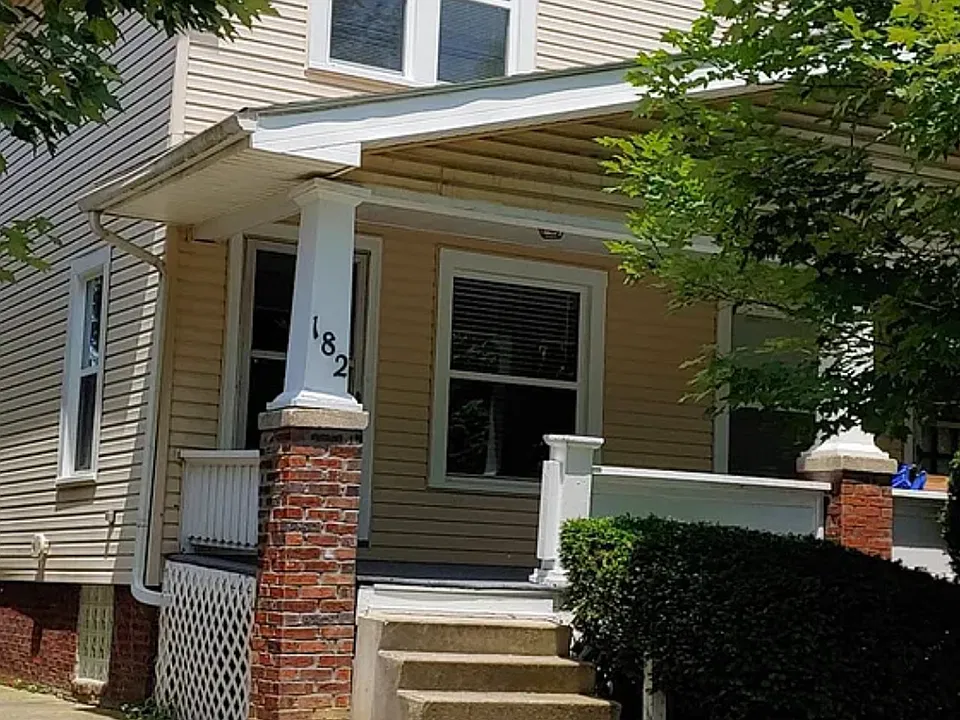 Large duplex between High St. and Indianola Ave.