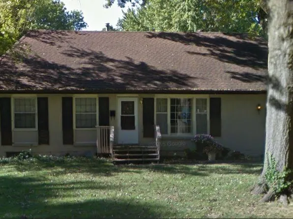 6107 W 76th St, Prairie Village, KS 66208