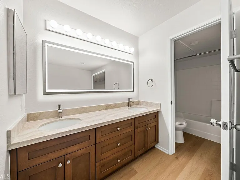 232 Villa Point Dr — Photo 9