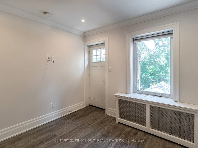 301 Cleveland St #301 — Photo 13