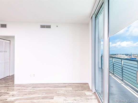 3rd image of 335 Biscayne Blvd #1412
