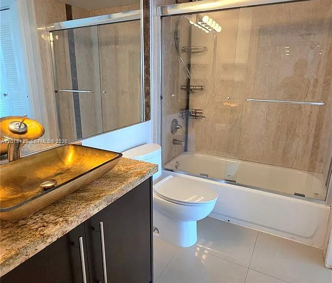 7601 E Treasure Dr #1516 — Photo 16