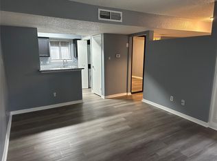10001 Westpark Dr APT 83, Houston, TX 77042