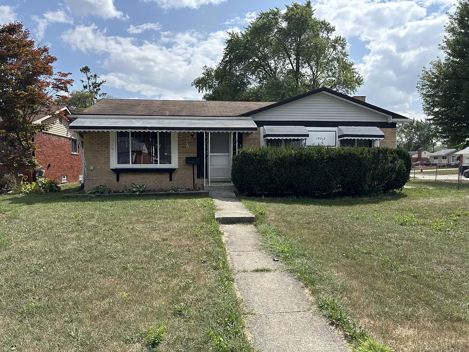 12312 Cabot Dr