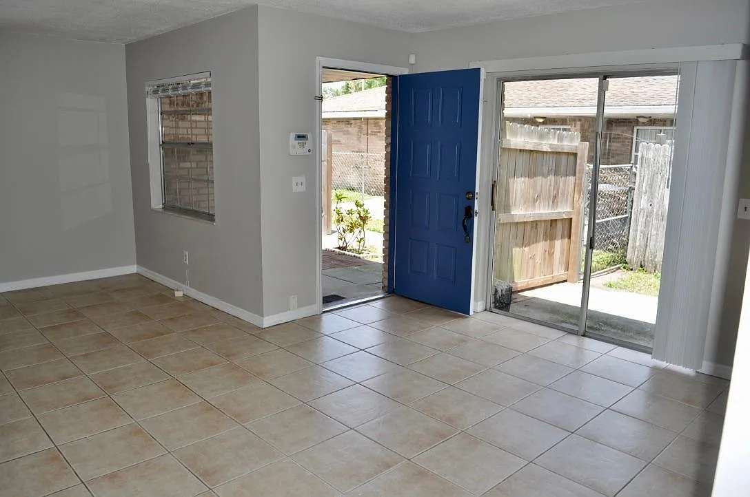 2 bed, 865 sqft, $1,500 — Photo 3