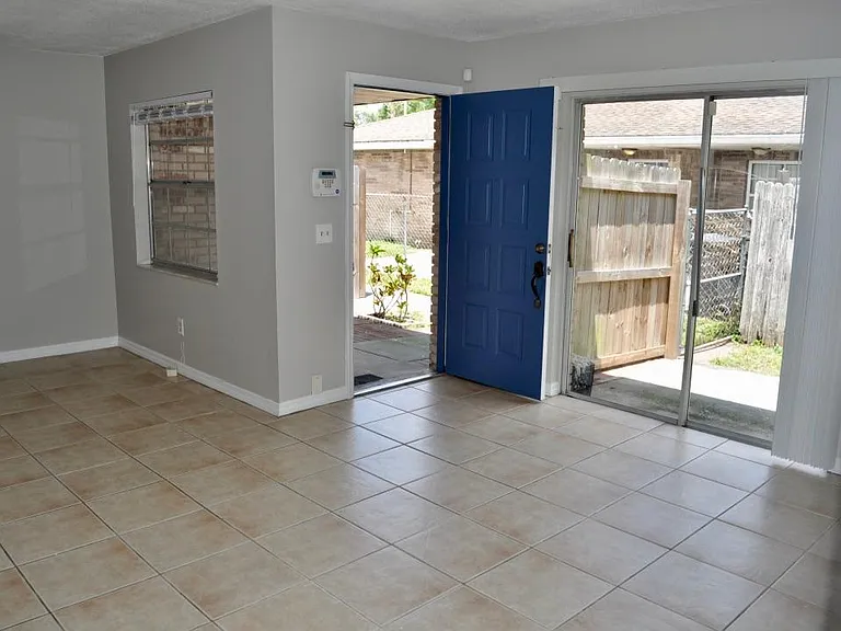 3245 Bloomingdale Villas Ct #3245 — Photo 3