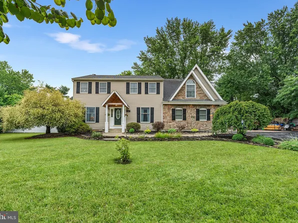 505 Adams Ln, Southampton, NJ 08088