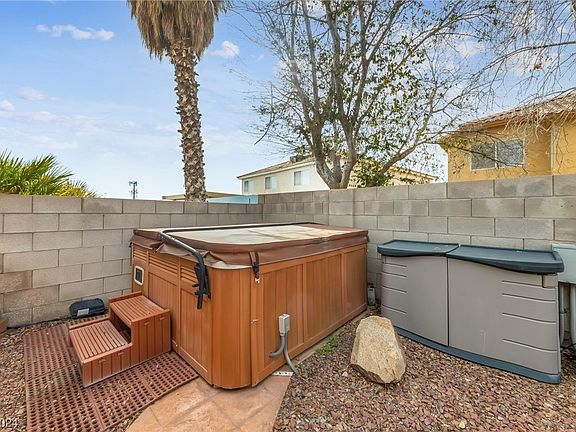 5th image of 8205 Fawn Heather Ct