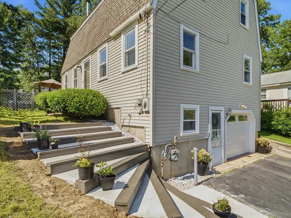 34 Maple Rd, Westford, MA 01886