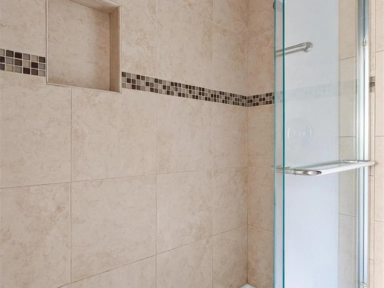 606 David Curry Dr — Photo 16