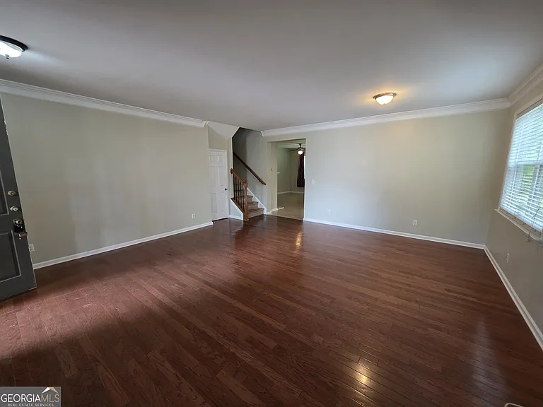 46 Brookview Dr — Photo 4