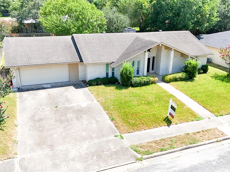 607 Rosewood Dr — Photo 46