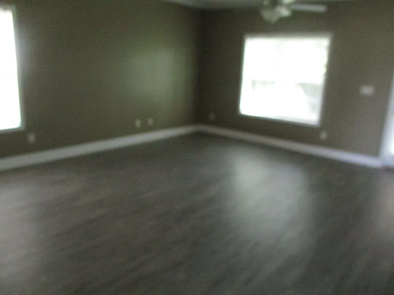 139 Tabatha St — Photo 5