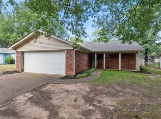 306 Club Ln, Conway, AR 72034