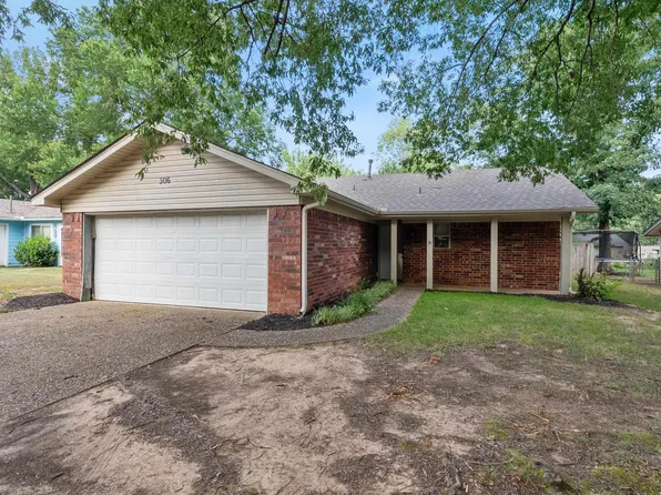 306 Club Ln, Conway, AR 72034