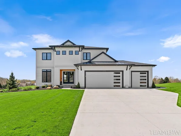 13273 Jessann Dr, Coopersville, MI 49404