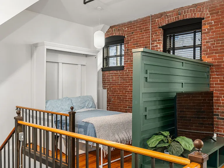 19 Stanhope St #1B — Photo 28