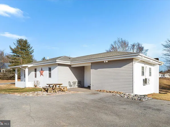 73 Marquise Ln, Berkeley Springs, WV 25411