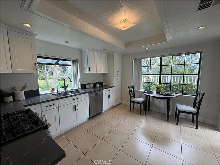 22966 Estoril Dr — Photo 10