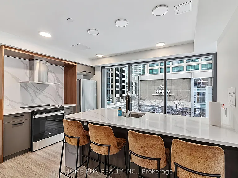 340 Queen St #2502 — Photo 27