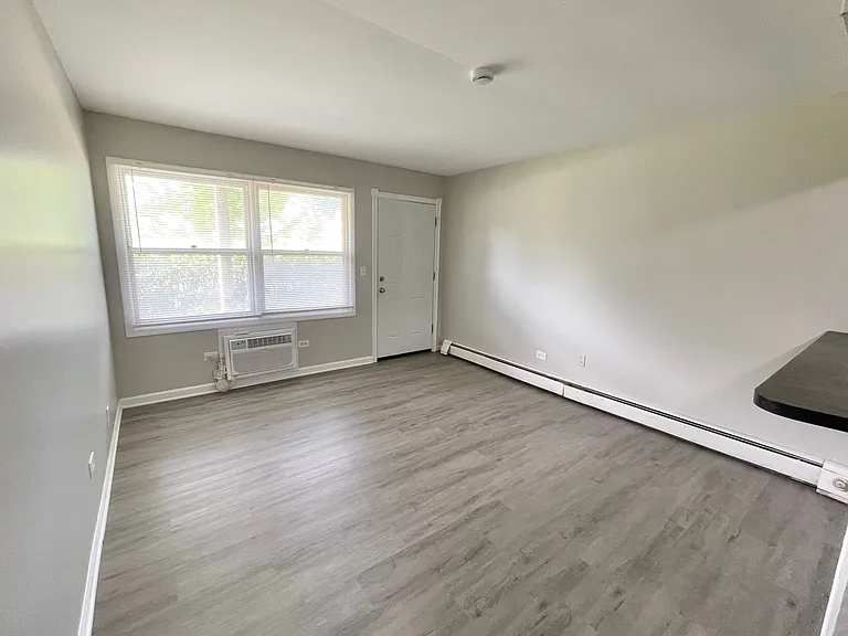 1940 Mark Ave #4 — Photo 5