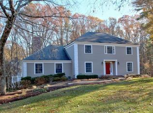 26 Suffolk Rd, Sudbury, MA 01776