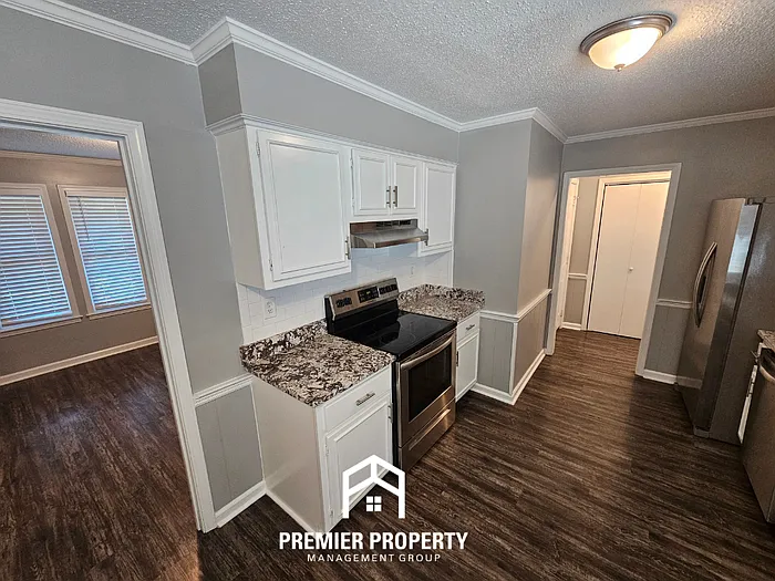 8131 Farmington Blvd — Photo 6