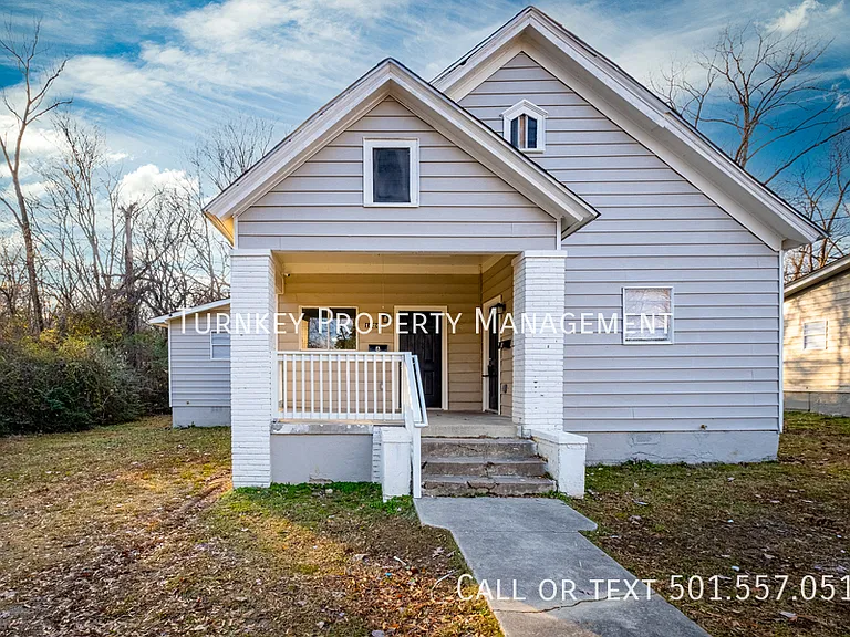 1626 Brown St #A — Photo 3