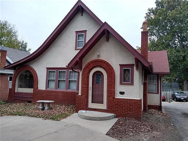 1st image of 908 N Noyes Blvd