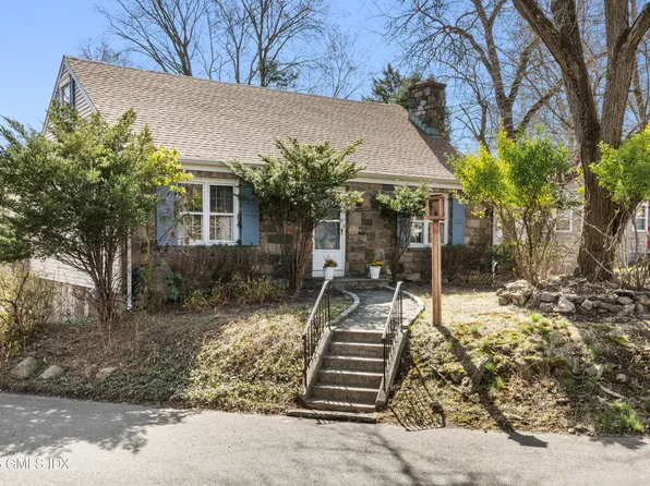 10 Maple Dr, Old Greenwich, CT 06870