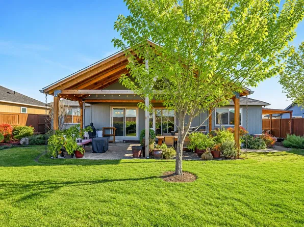 3229 Pecan Ct, Medford, OR 97504