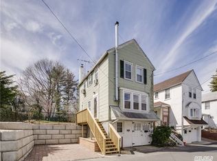 2 Lee Ct, Great Neck, NY 11024