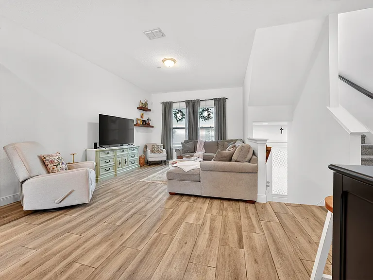 8412 Karrer Ter — Photo 14
