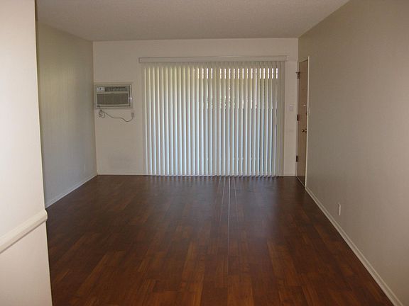 4th image of 2188 E Washington Blvd APT 3