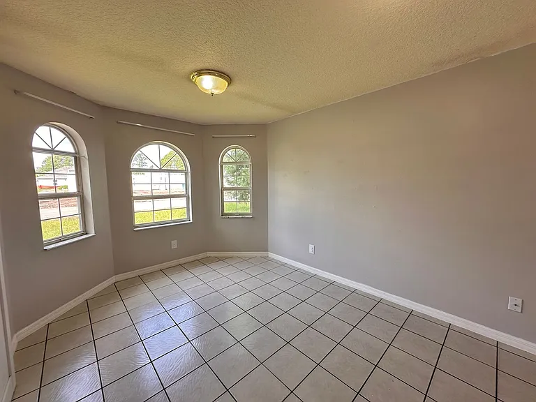 53 Birchwood Dr — Photo 8