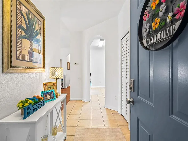 2310 Silver Palm Dr #201 — Photo 4