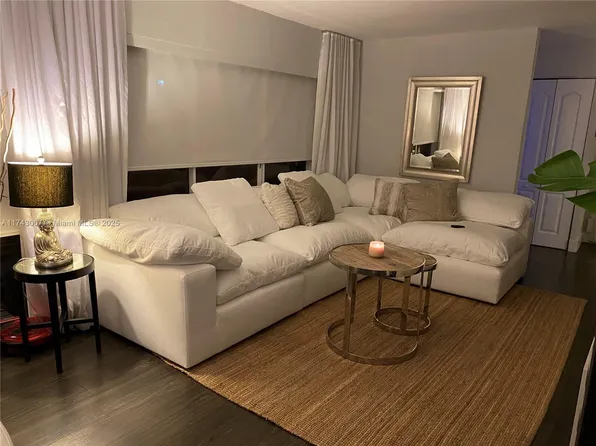 15675 SW 84th Ter APT 906, Miami, FL 33193