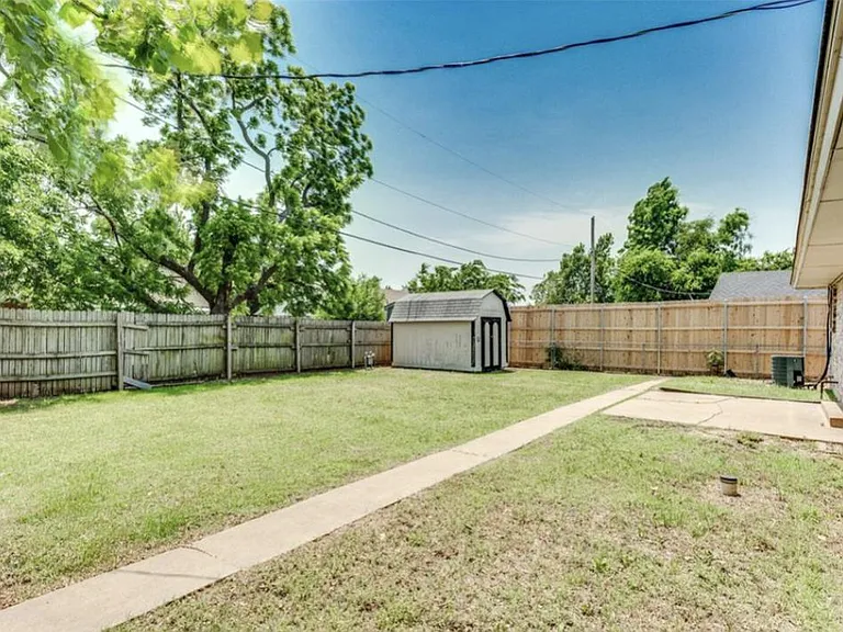 628 Sunset Dr — Photo 22