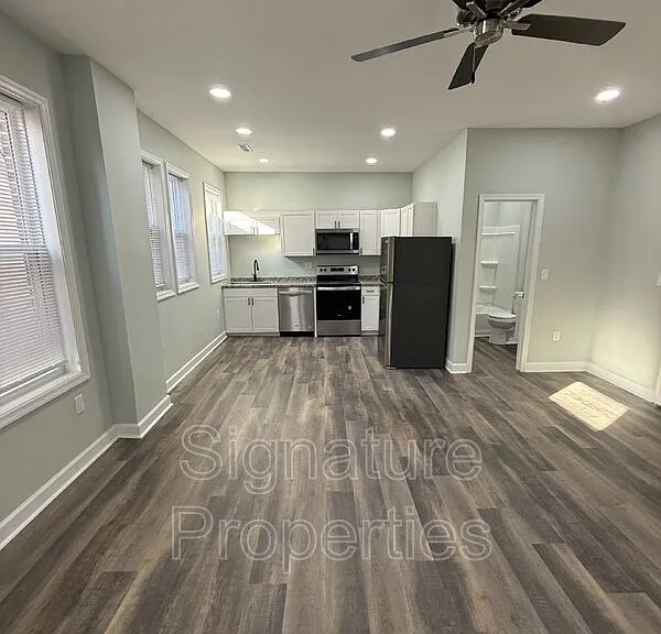 2711 Detroit St #3 — Photo 3