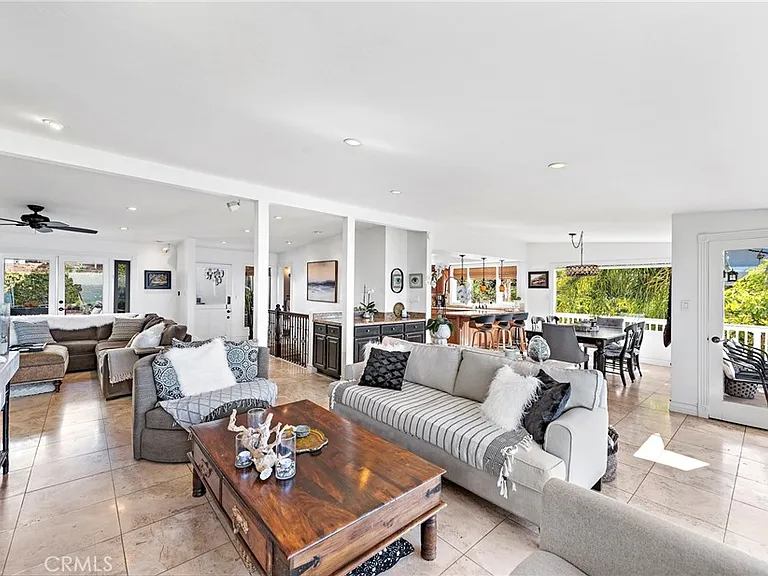 875 Coast View Dr — Photo 24