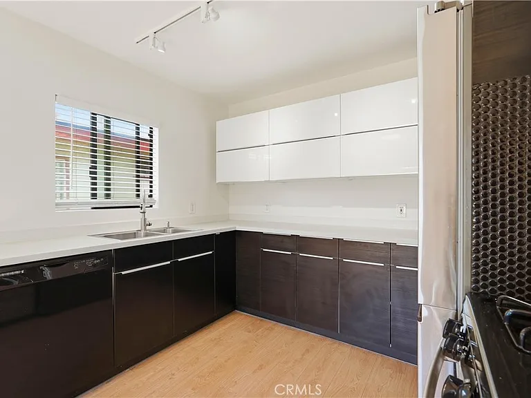 4965 Kester Ave #4 — Photo 13