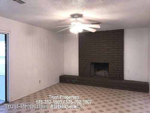 4th image of 1945 E Mulberry Ave